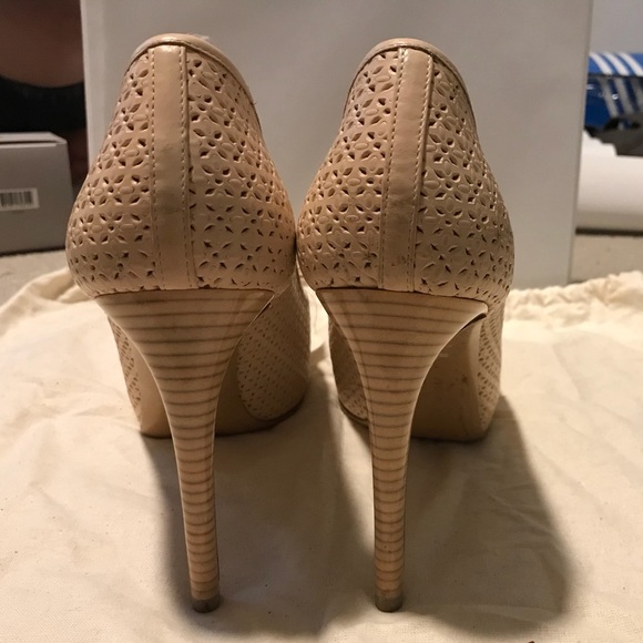 Salvatore Ferragamo Heels. Good condition. - Picture 2 of 6